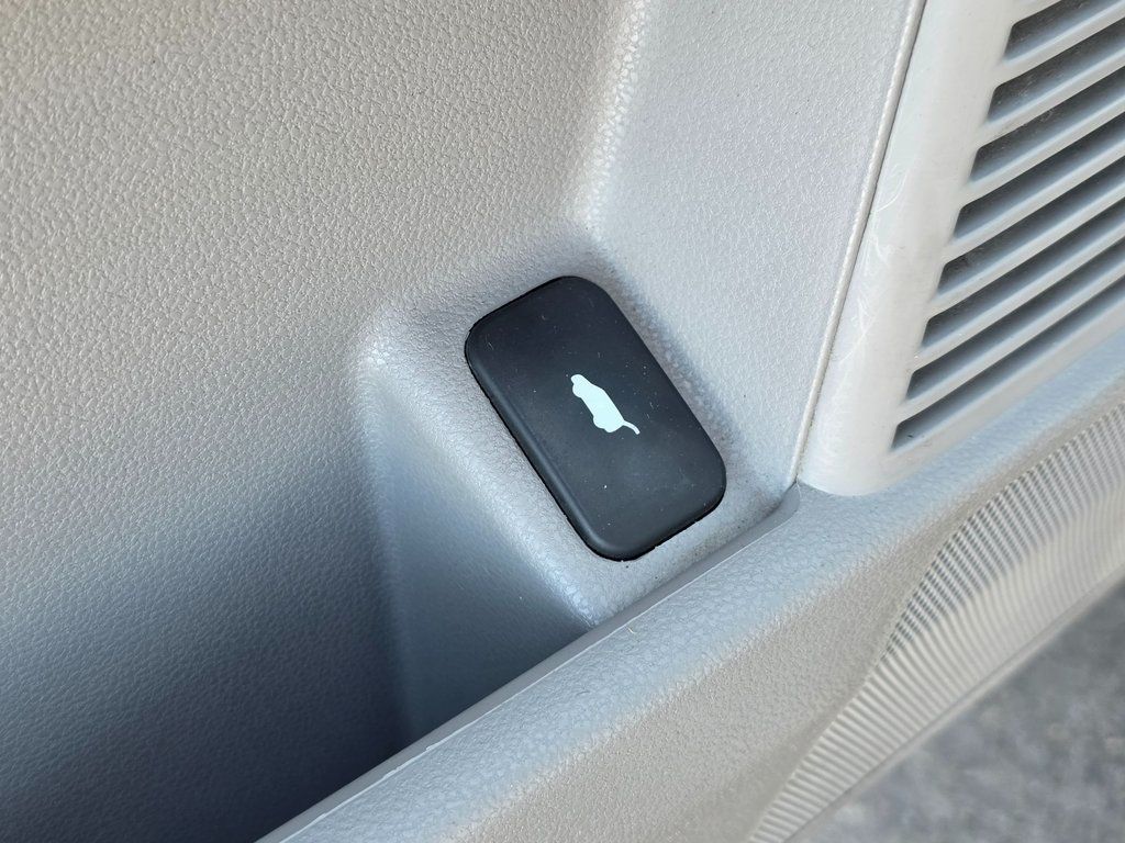 2015 Honda Pilot 2WD 4dr Touring w/RES & Navi - 22937712 - 25