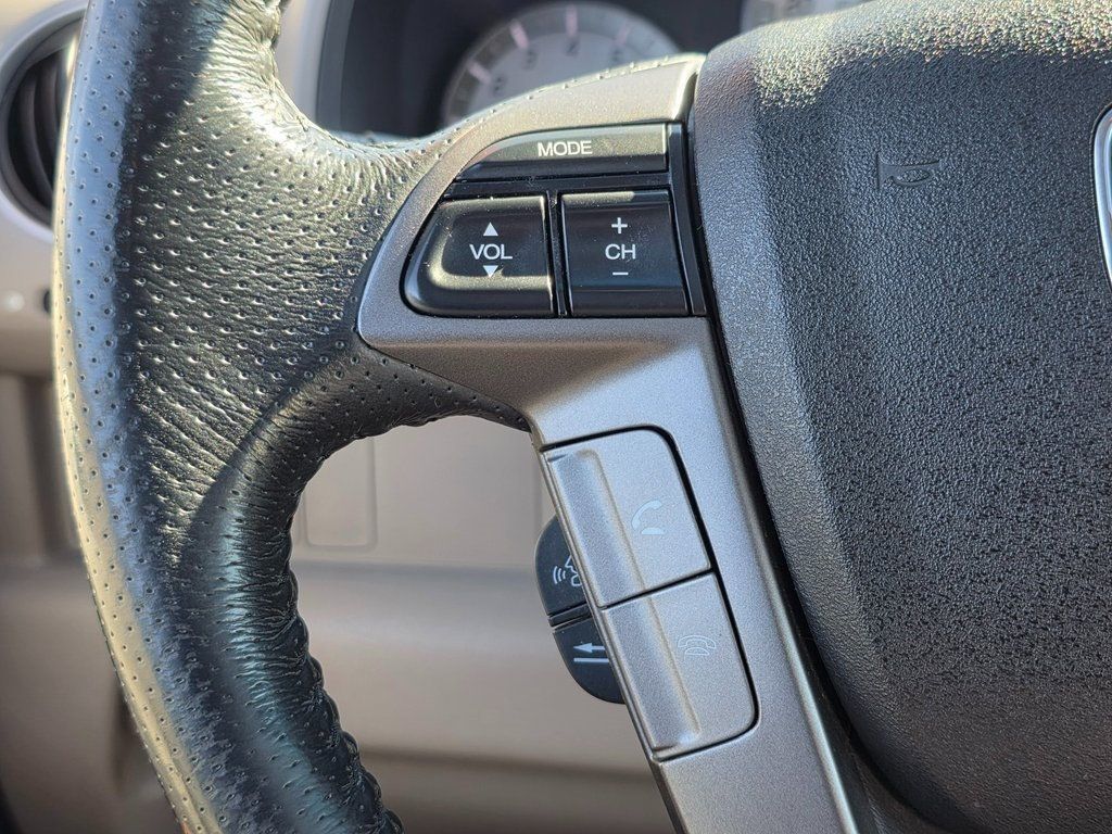 2015 Honda Pilot 2WD 4dr Touring w/RES & Navi - 22937712 - 27