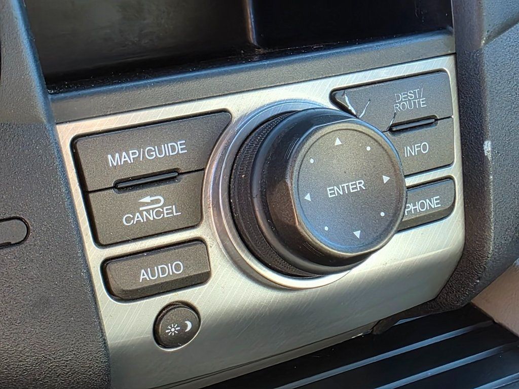 2015 Honda Pilot 2WD 4dr Touring w/RES & Navi - 22937712 - 35