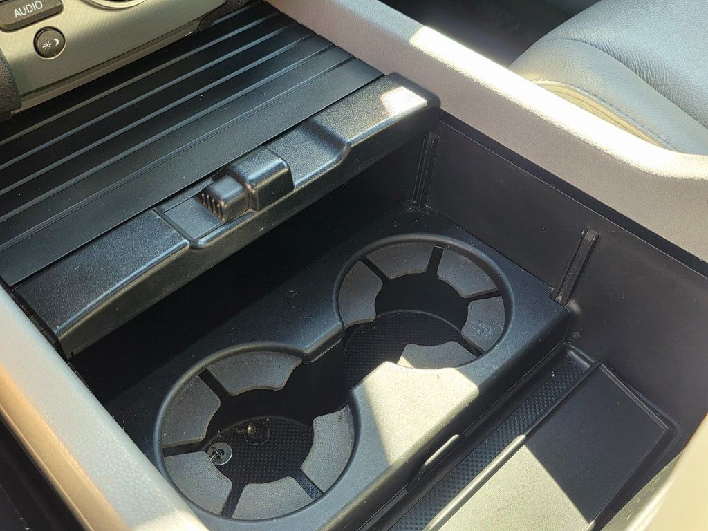 2015 Honda Pilot 2WD 4dr Touring w/RES & Navi - 22937712 - 36