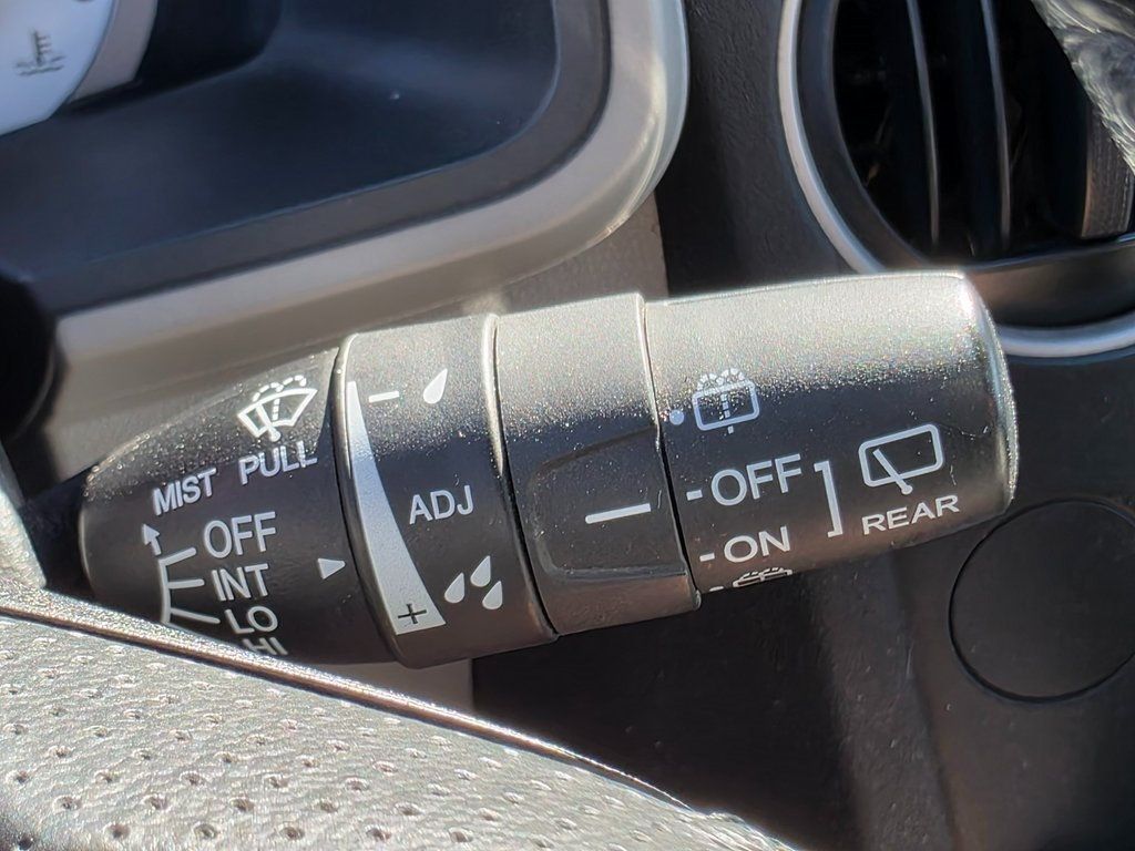 2015 Honda Pilot 2WD 4dr Touring w/RES & Navi - 22937712 - 40