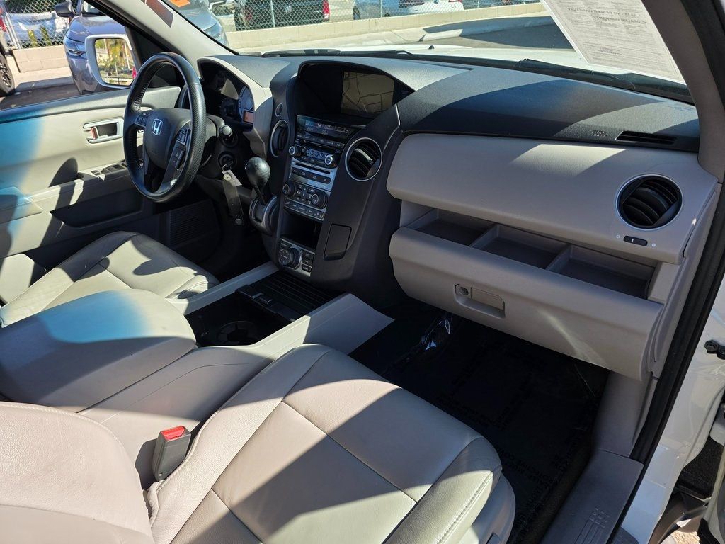 2015 Honda Pilot 2WD 4dr Touring w/RES & Navi - 22937712 - 7