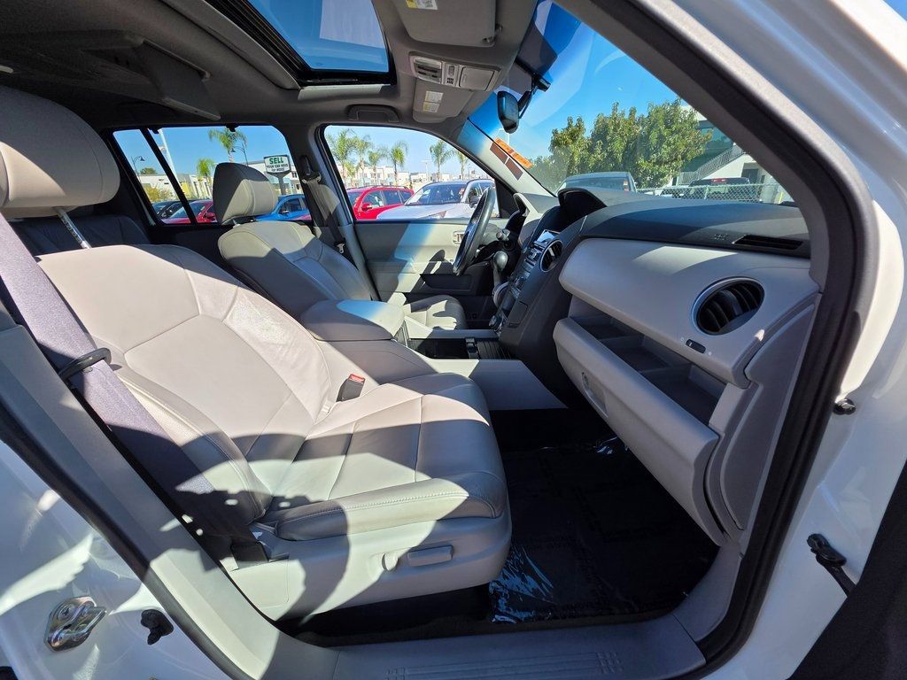 2015 Honda Pilot 2WD 4dr Touring w/RES & Navi - 22937712 - 8