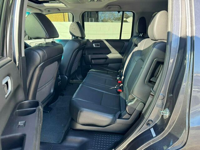 2015 Honda Pilot LocalTrade/Touring/AWD/HeatedLeatherSeats/BackupCamera/NAV - 22750641 - 11