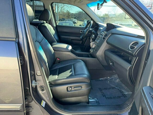 2015 Honda Pilot LocalTrade/Touring/AWD/HeatedLeatherSeats/BackupCamera/NAV - 22750641 - 20