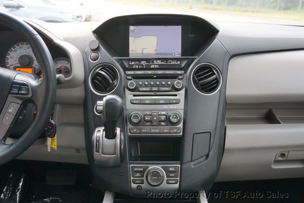 2015 Honda Pilot Touring photo 16