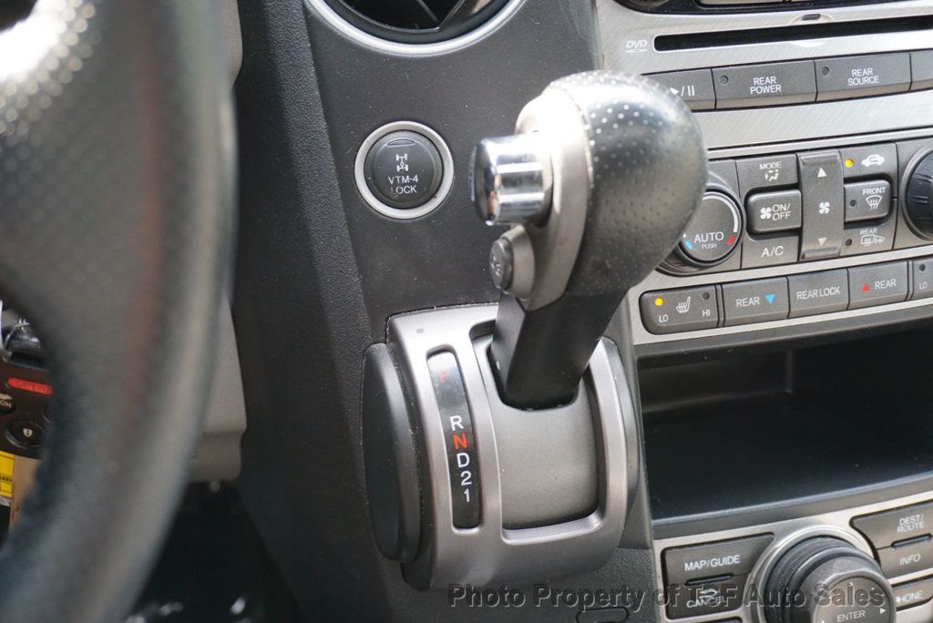 2015 Honda Pilot Touring photo 23