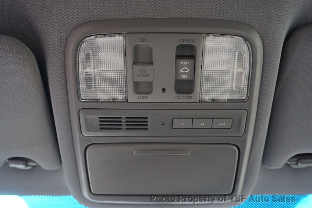 2015 Honda Pilot Touring photo 35