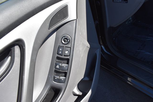 2015 Hyundai Elantra  - 23008703 - 17