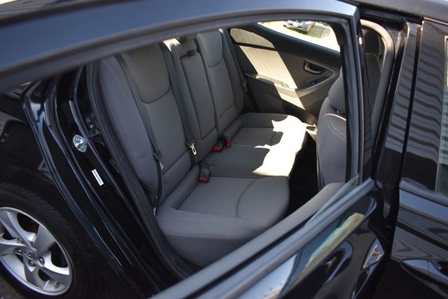 2015 Hyundai Elantra 4dr Sedan Manual SE - 23008703 - 9
