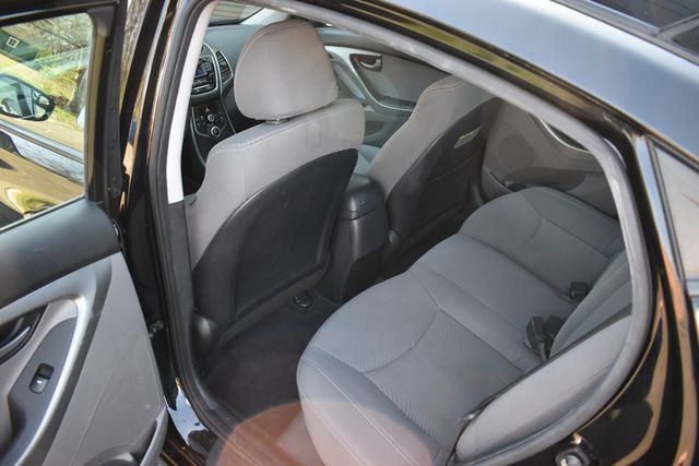 2015 Hyundai Elantra 4dr Sedan Manual SE - 23008703 - 15