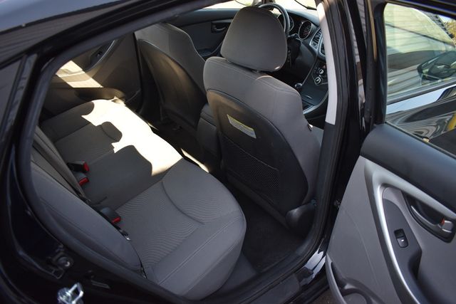 2015 Hyundai Elantra 4dr Sedan Manual SE - 23008703 - 16