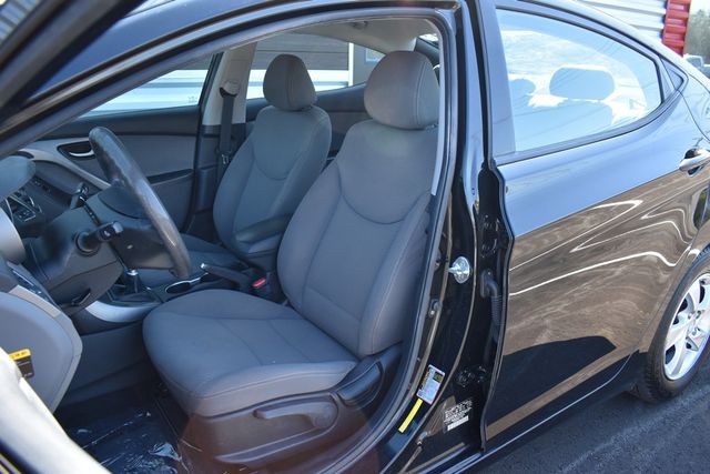 2015 Hyundai Elantra 4dr Sedan Manual SE - 23008703 - 2