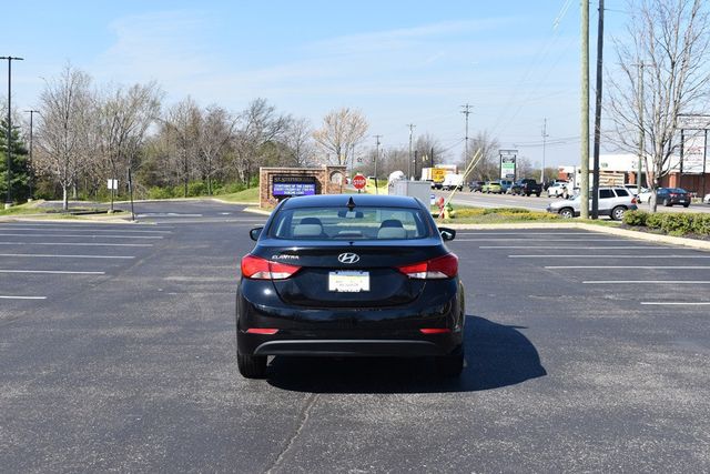 2015 Hyundai Elantra 4dr Sedan Manual SE - 23008703 - 32