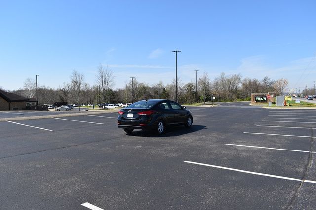 2015 Hyundai Elantra 4dr Sedan Manual SE - 23008703 - 39