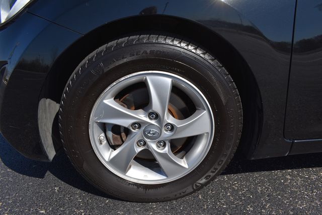 2015 Hyundai Elantra 4dr Sedan Manual SE - 23008703 - 43