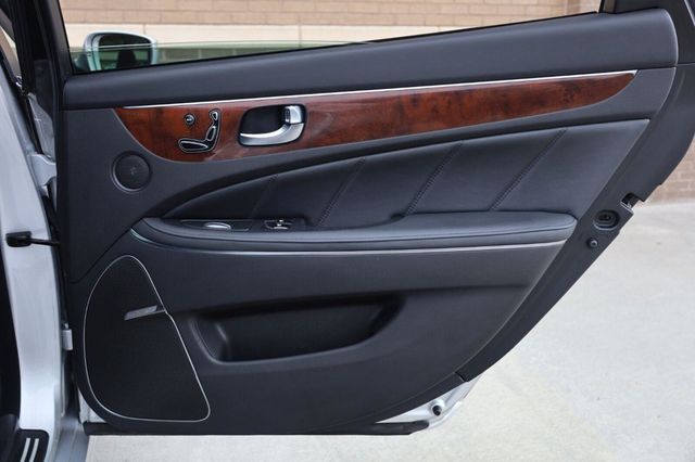 2015 Hyundai Equus Signature - 23059159 - 22