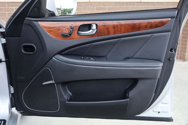 2015 Hyundai Equus Signature - 23059159 - 25