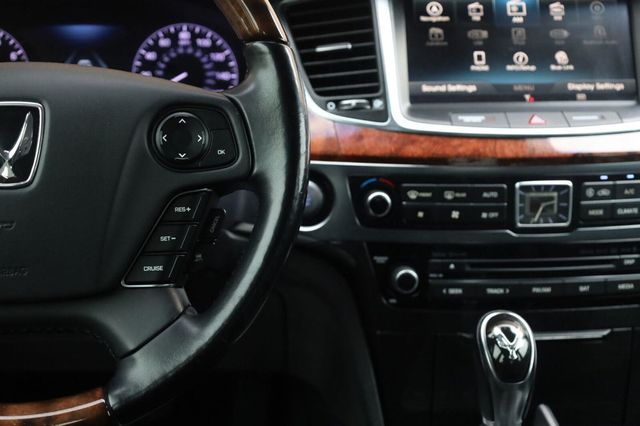 2015 Hyundai Equus Signature - 23059159 - 32