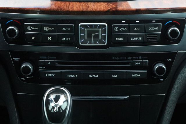 2015 Hyundai Equus Signature - 23059159 - 45