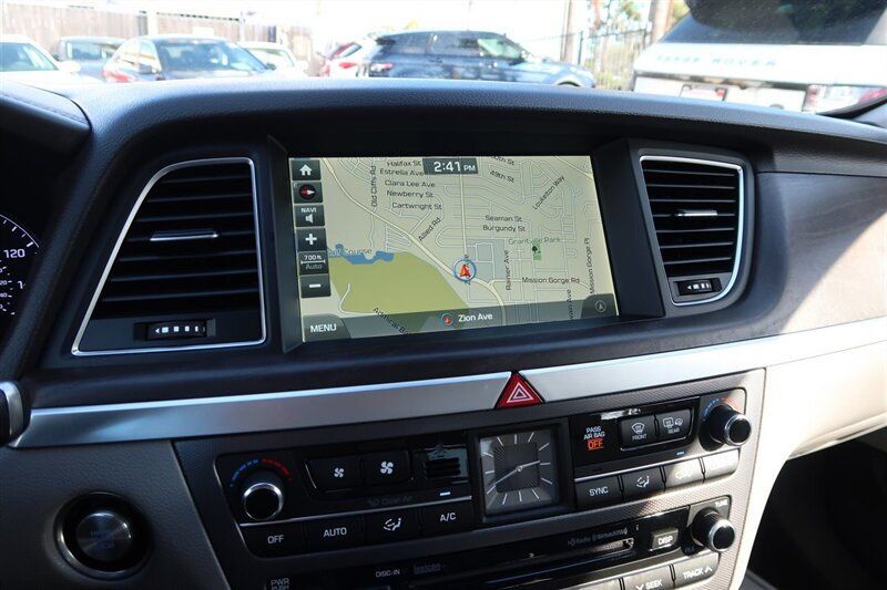 2015 Hyundai Genesis  - 22989525 - 9