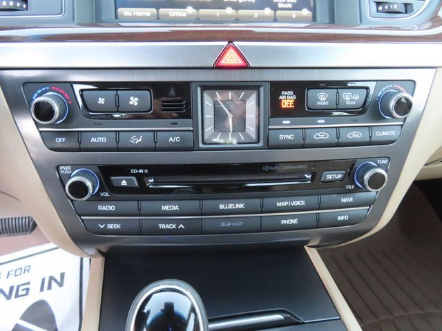 2015 Hyundai Genesis 4dr Sedan V6 3.8L AWD - 23089809 - 10
