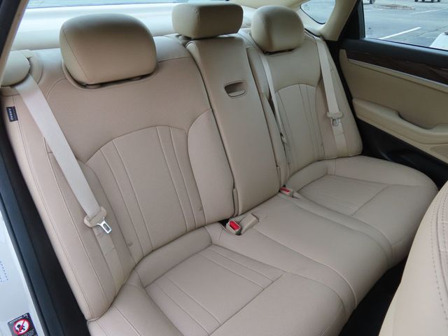 2015 Hyundai Genesis 4dr Sedan V6 3.8L AWD - 23089809 - 32