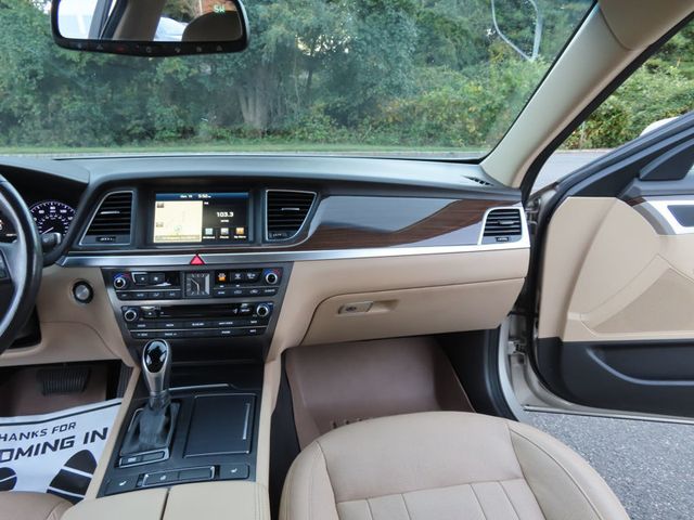 2015 Hyundai Genesis 4dr Sedan V6 3.8L AWD - 23089809 - 37