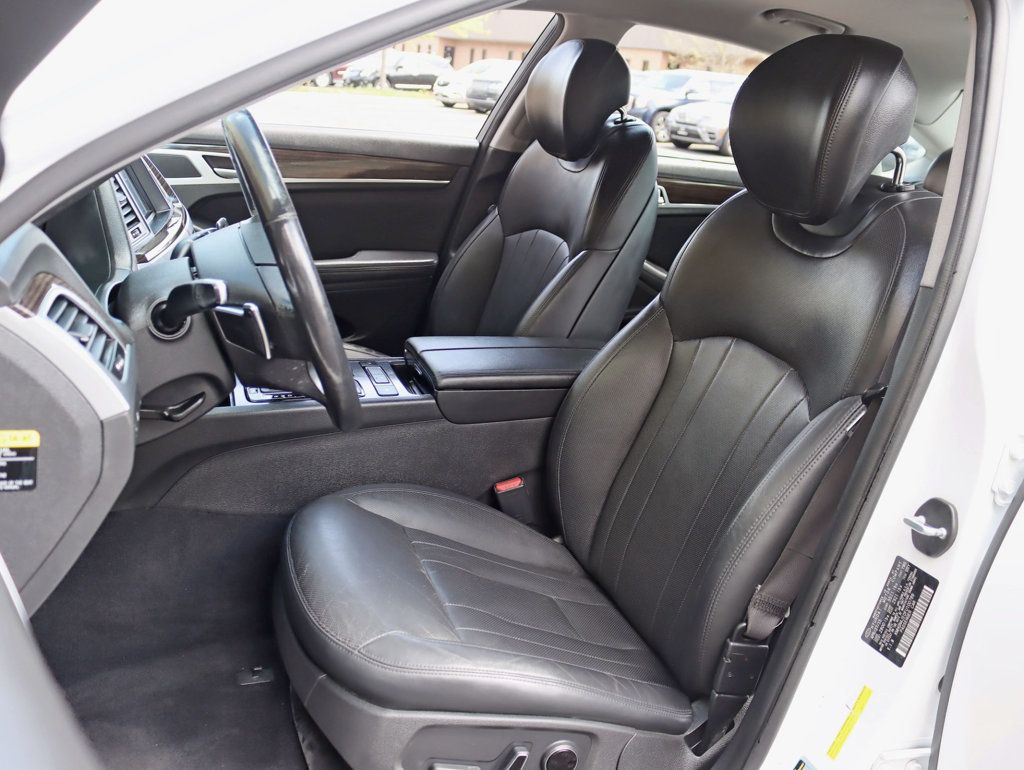 2015 Hyundai Genesis 4dr Sedan V6 3.8L AWD - 23022493 - 19