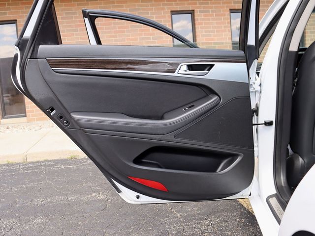 2015 Hyundai Genesis 4dr Sedan V6 3.8L AWD - 23022493 - 25