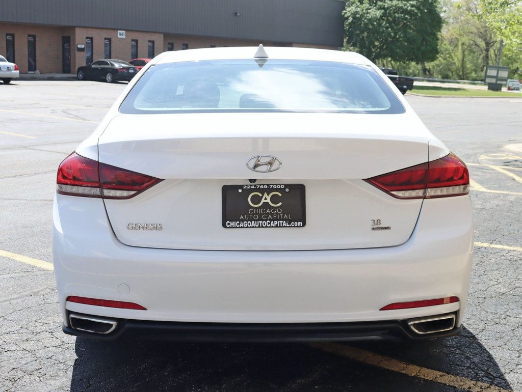2015 Hyundai Genesis 4dr Sedan V6 3.8L AWD - 23022493 - 5
