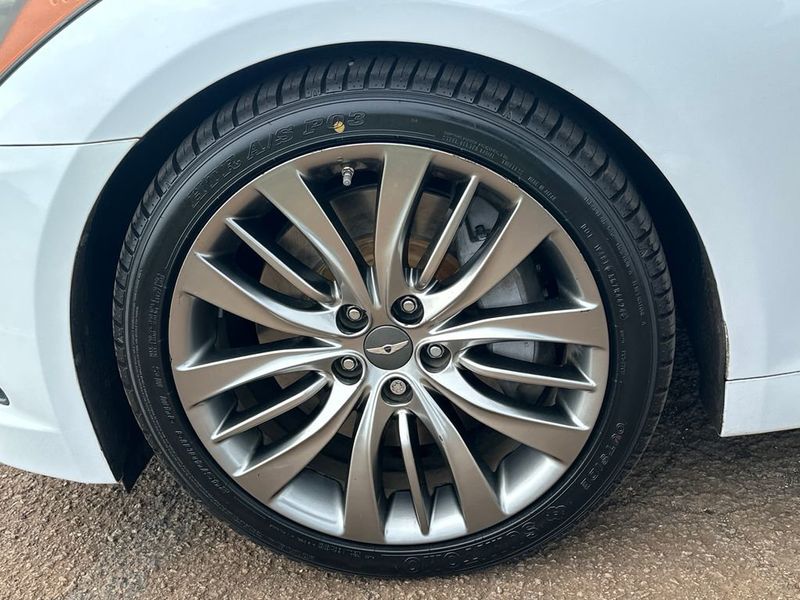 2015 Hyundai Genesis 4dr Sedan V8 5.0L RWD - 23001029 - 11