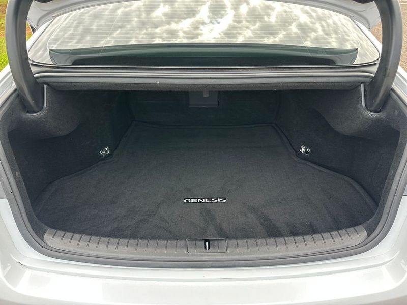 2015 Hyundai Genesis 4dr Sedan V8 5.0L RWD - 23001029 - 20