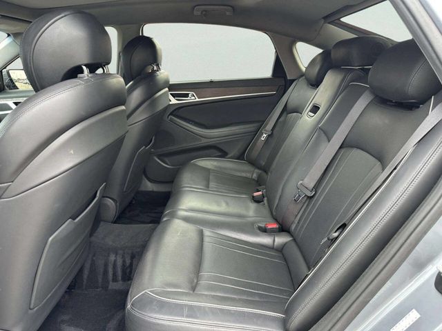 2015 Hyundai Genesis 4dr Sedan V8 5.0L RWD - 23052210 - 10
