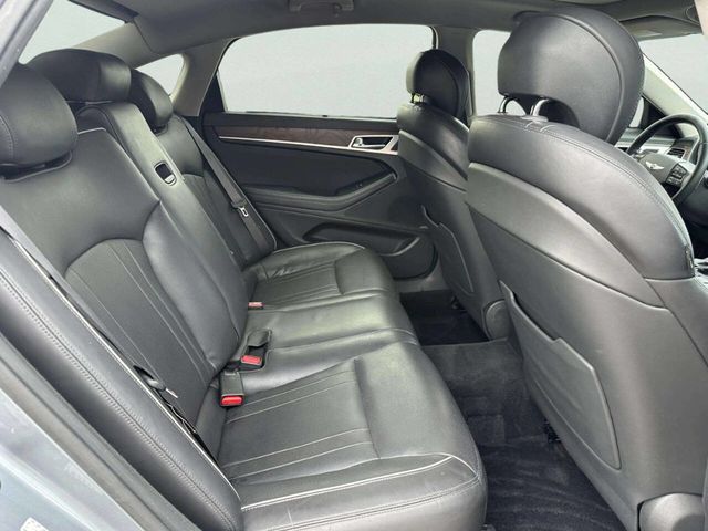 2015 Hyundai Genesis 4dr Sedan V8 5.0L RWD - 23052210 - 13