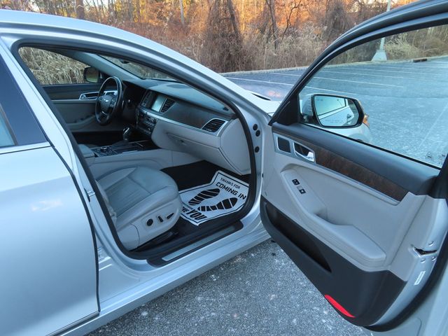 2015 Hyundai Genesis Base Trim - 22958225 - 24