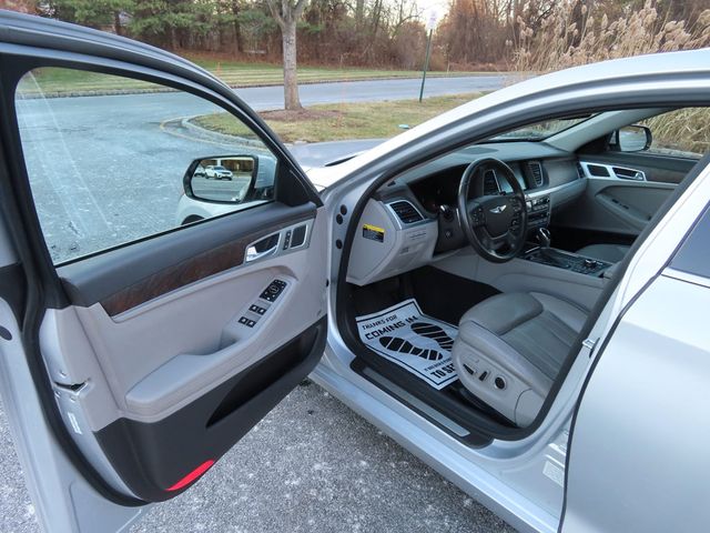 2015 Hyundai Genesis Base Trim - 22958225 - 5