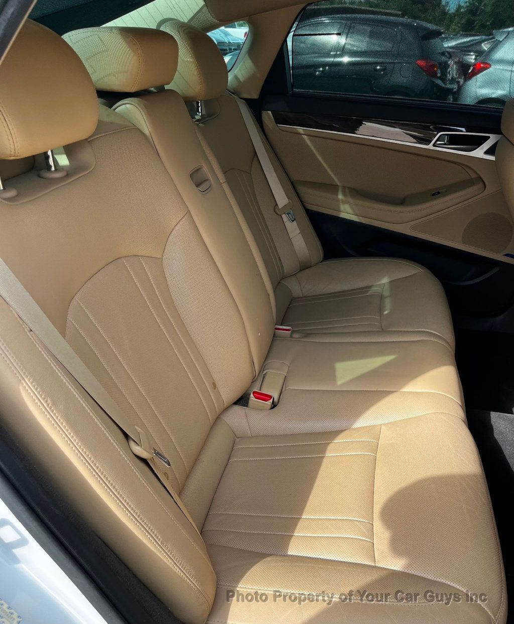 2015 Hyundai Genesis Base Trim - 23052384 - 15