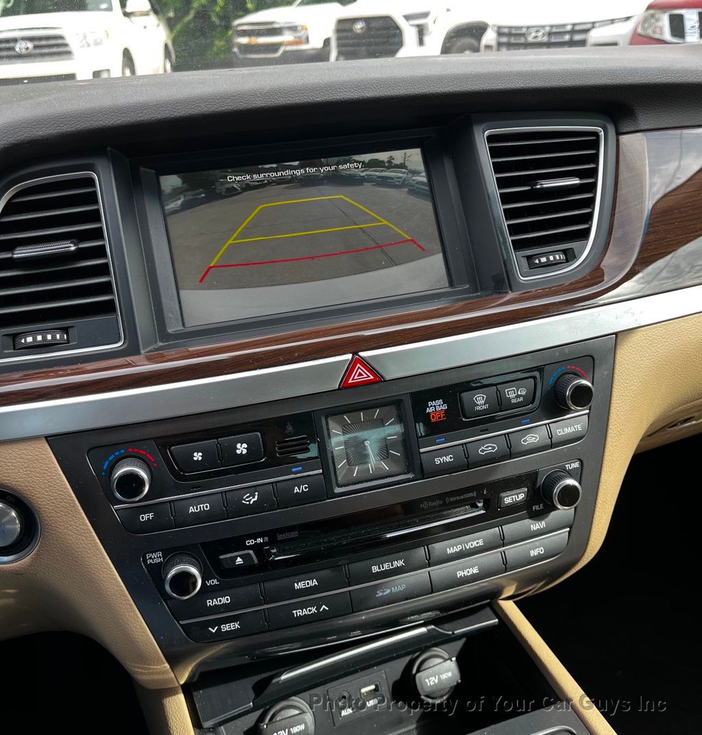 2015 Hyundai Genesis Base Trim - 23052384 - 23