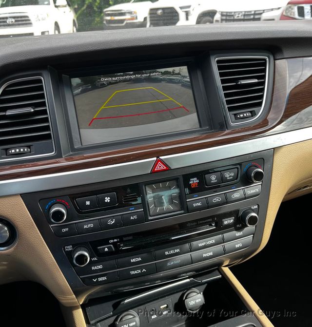 2015 Hyundai Genesis Base Trim - 23052384 - 23