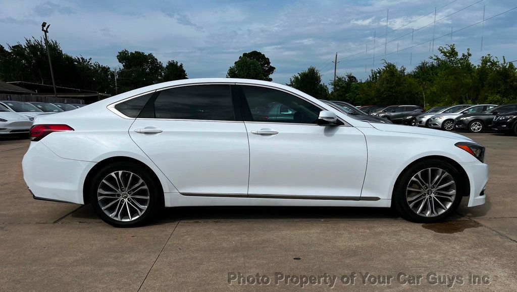 2015 Hyundai Genesis Base Trim - 23052384 - 4