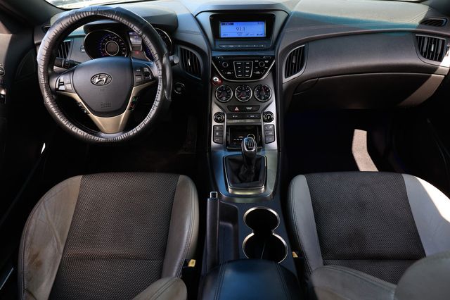 2015 Hyundai Genesis Coupe 2dr 3.8L Manual w/Gray Seats - 22913039 - 1