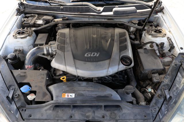 2015 Hyundai Genesis Coupe 2dr 3.8L Manual w/Gray Seats - 22913039 - 19