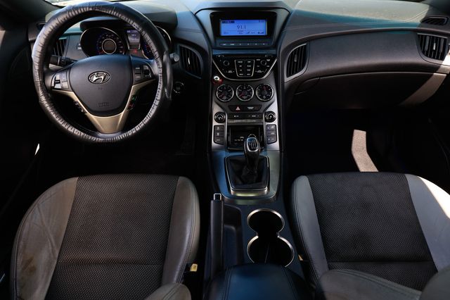 2015 Hyundai Genesis Coupe 2dr 3.8L Manual w/Gray Seats - 22913039 - 22