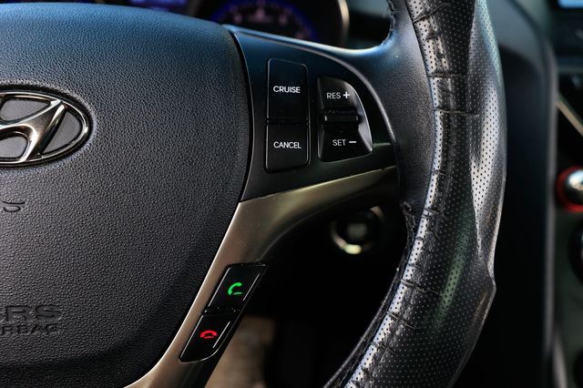 2015 Hyundai Genesis Coupe 2dr 3.8L Manual w/Gray Seats - 22913039 - 26