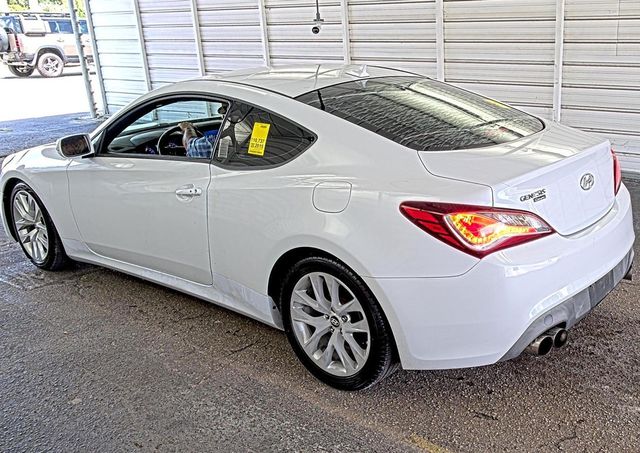 2015 Hyundai Genesis Coupe 2dr 3.8L Manual w/Gray Seats - 23067235 - 1