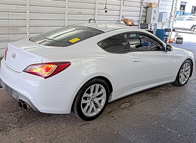2015 Hyundai Genesis Coupe 2dr 3.8L Manual w/Gray Seats - 23067235 - 2