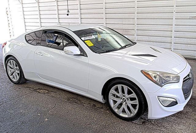 2015 Hyundai Genesis Coupe 2dr 3.8L Manual w/Gray Seats - 23067235 - 3