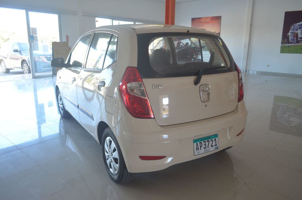 2015 Hyundai I-10 Disponible para alquiler Automatico - 21269394 - 3
