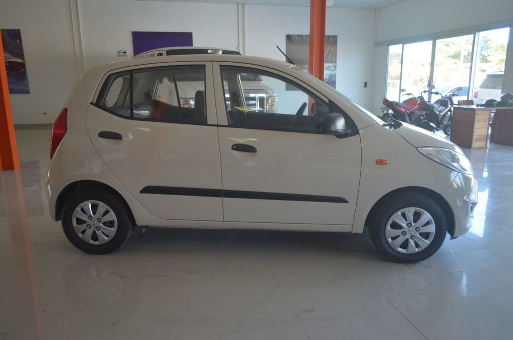 2015 Hyundai I-10 Disponible para alquiler Automatico - 21269394 - 6